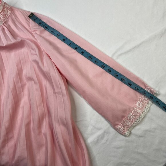Vintage 60s Eve Stillman Nightgown Robe Embroidered Pleated Lace Pink Small - Picture 5 of 10